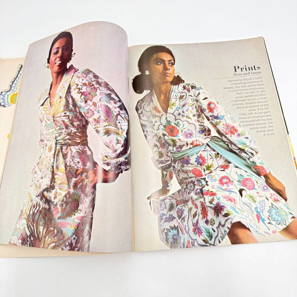 Vintage Vogue International Pattern Books (2)  Aug Sept 1968 April May 1969 - Picture 2 of 9